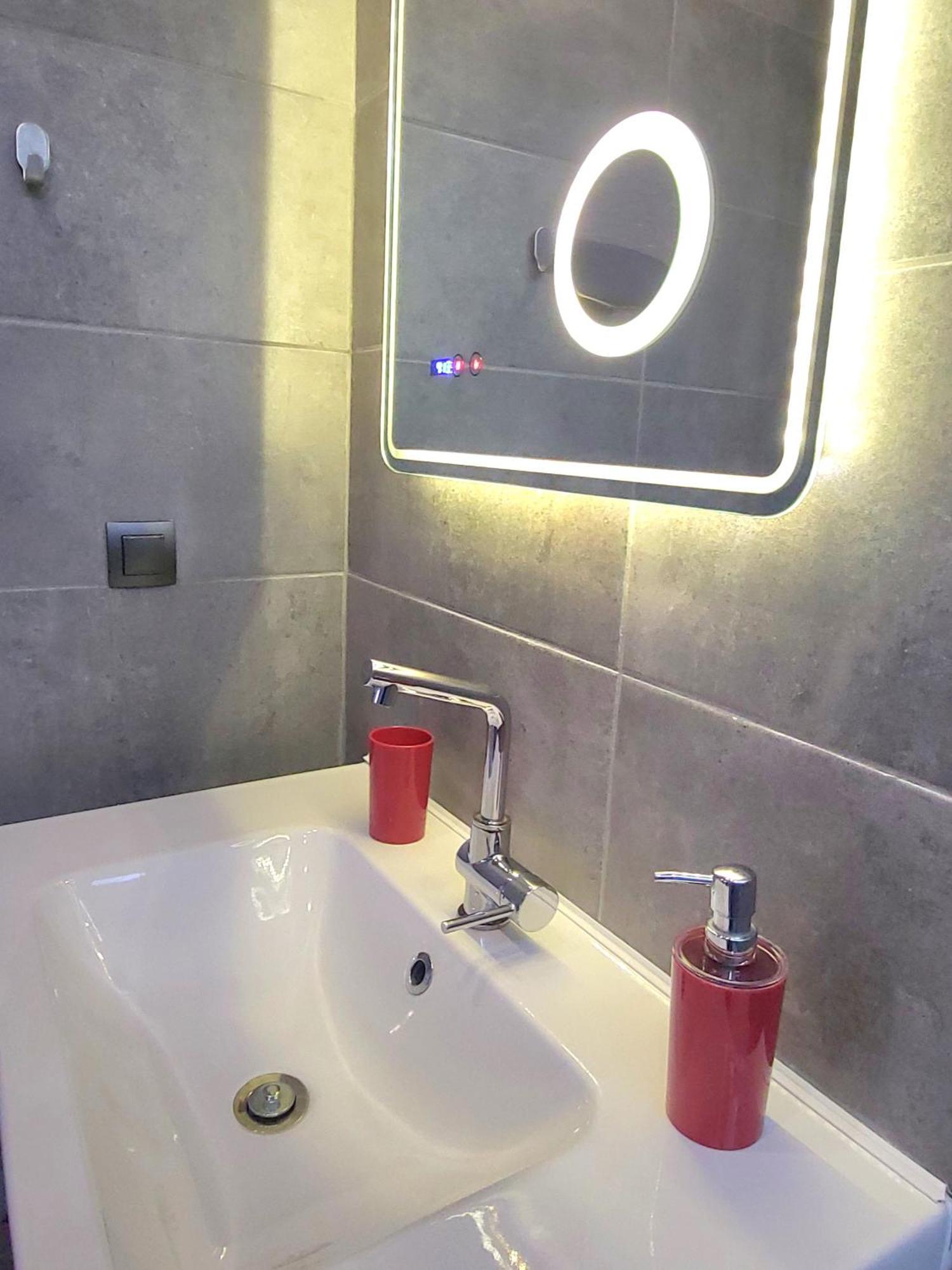“Zeus”, Stylish Luxury Business Suite In The Heart Of Athens. Экстерьер фото